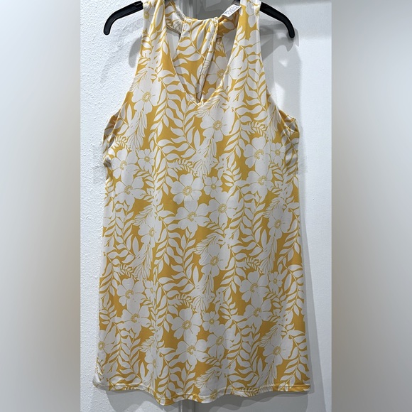 Beach Break Dresses & Skirts - Beach Break Yellow and White Polyester Dress Size Medium